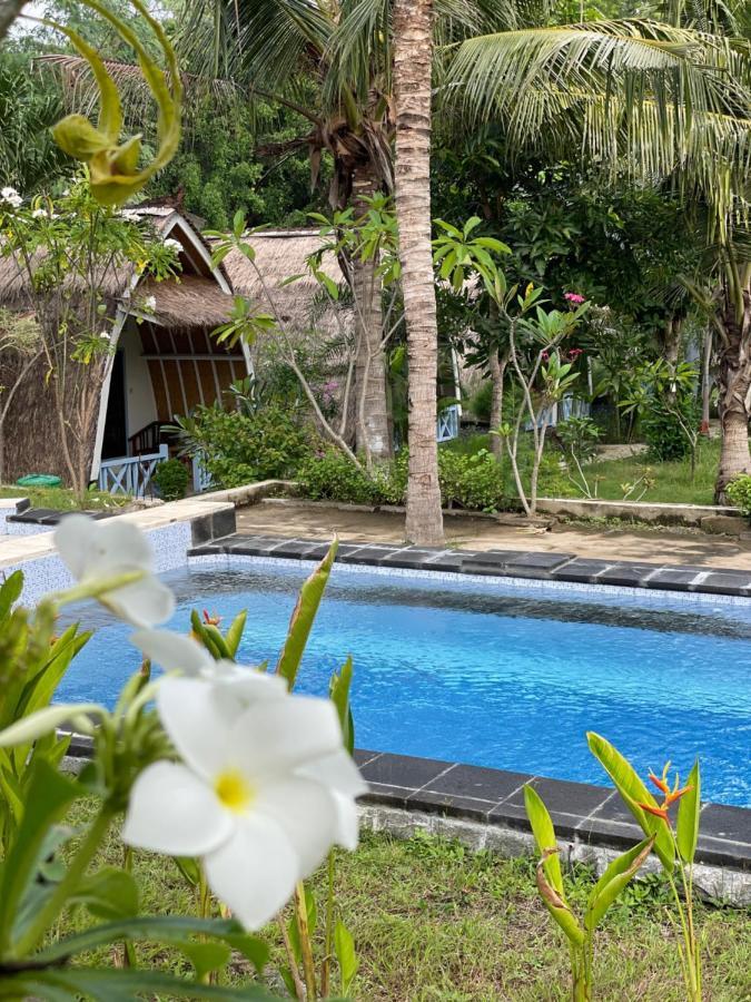 Aquarium Margo Gili Air Hotel Exterior photo